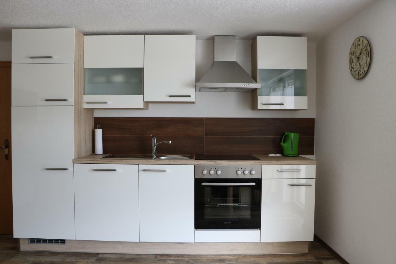 Ferienwohnung Raich ヴェンス エクステリア 写真
